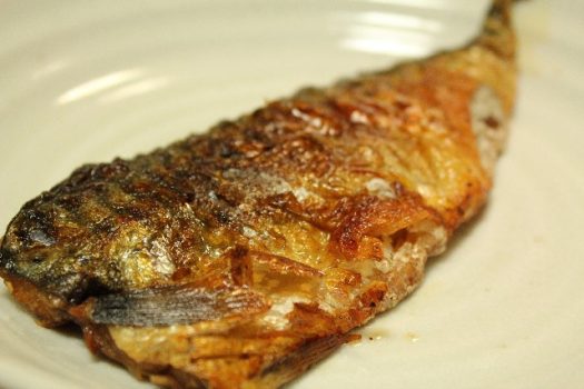 DHAやEPAなどの不飽和脂肪酸が豊富な魚料理